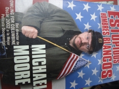 Estúpidos hombres blancos/ ¿Qué le hicieron a mi país, man? Michael Moore (dos libros, precio por cada uno)  